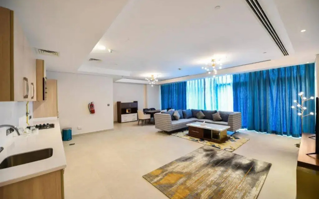 Waterfront Hotel and Apartment