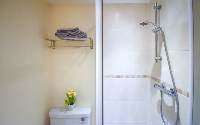 2 Bedroom City Apartment - Close to Queens Hospital