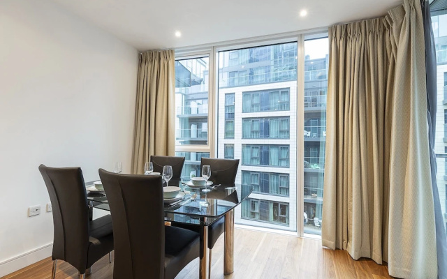 Charming 2BR Apt. Close to Wandsworth Town st