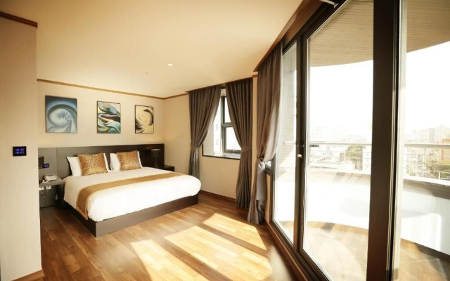 Sunland Hotel