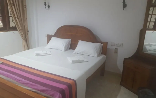 Jani Beach Reasort and Surf Camp