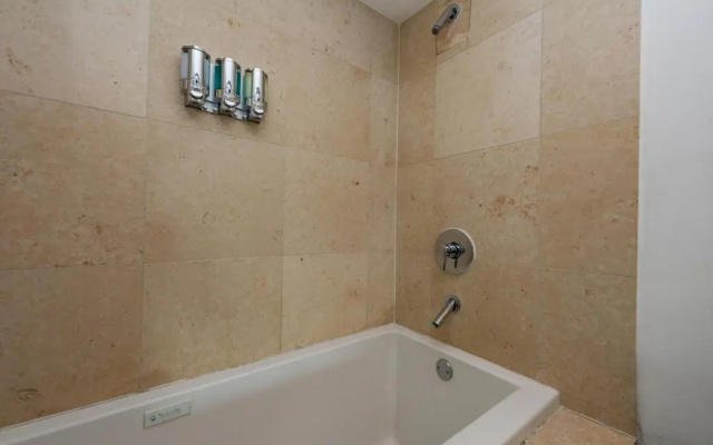 485 BRICKELL AVENUE - ICON Residence