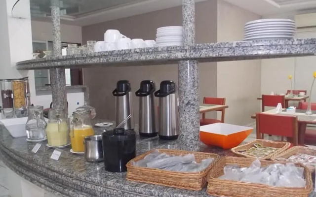 Insinuante Hotel
