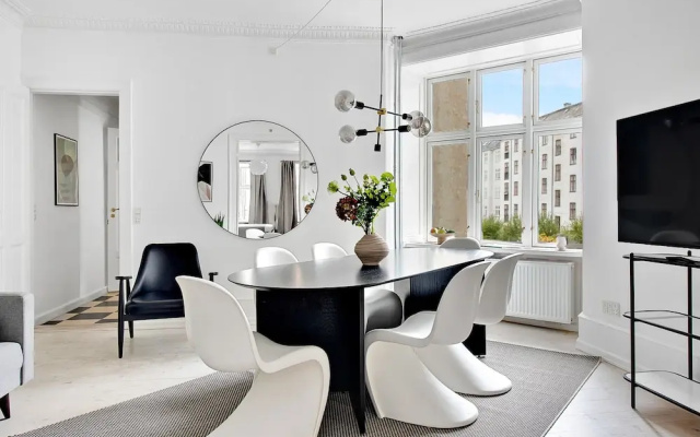 Awesome Three-bedroom apartment near Nyhavn
