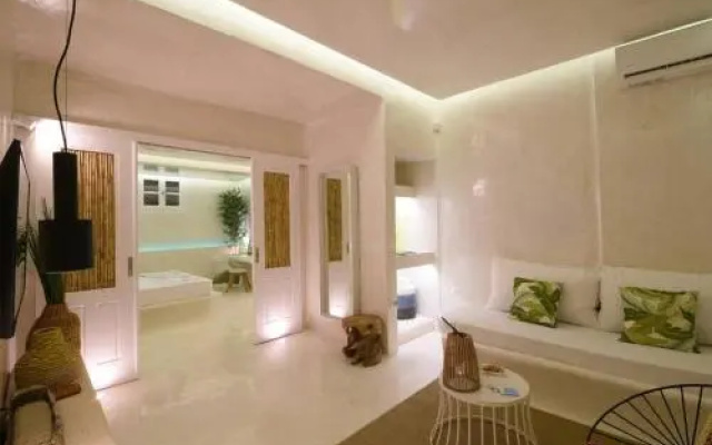 Unique Mykonos 52m Luxury Apartment Sea side Ornos