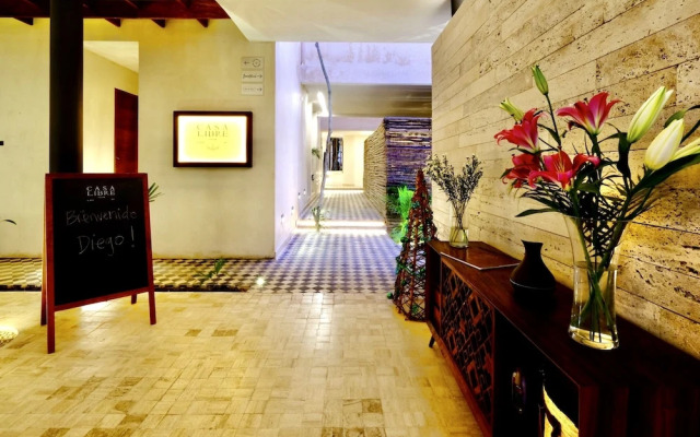 301 Casa Libre by Staypodio