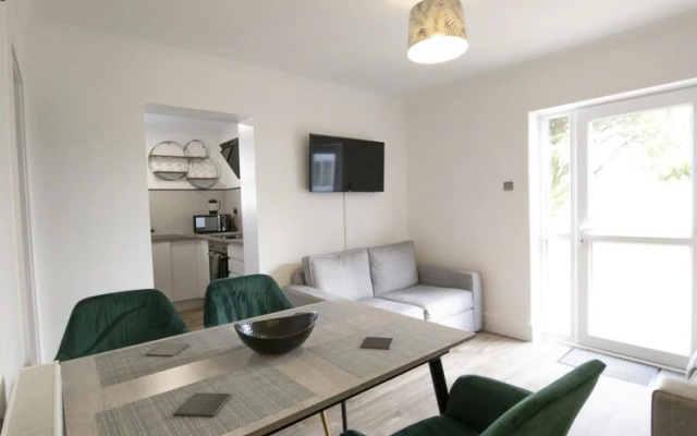 Gower Hideaway - 3 Bed Apartment - Ocean Breeze