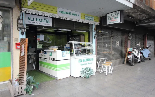 OYO 514 Ali Hostel
