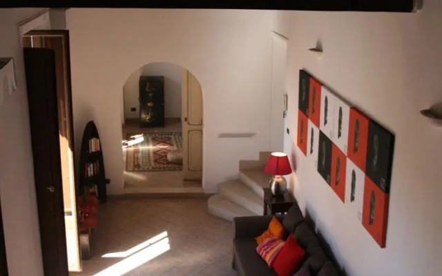 Apartment 25