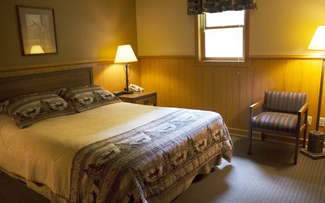 Giant City Lodge