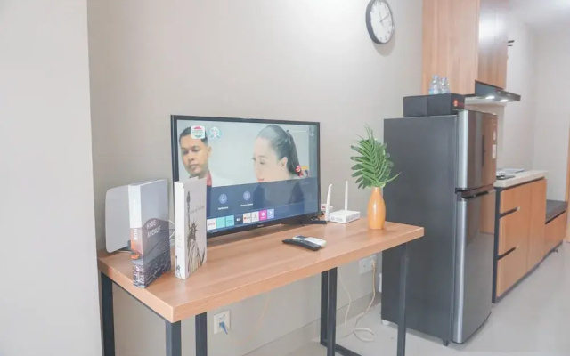 Comfortable Studio Room at LRT City Jatibening