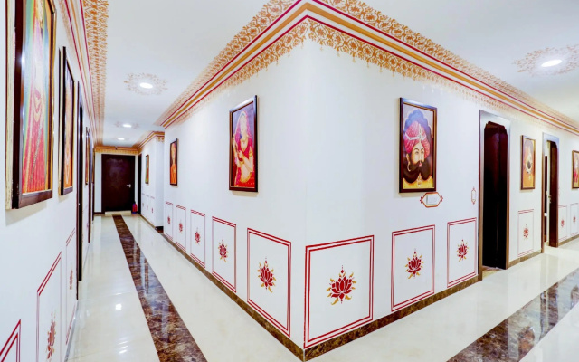 OYO Townhouse 640 The Royal Ville