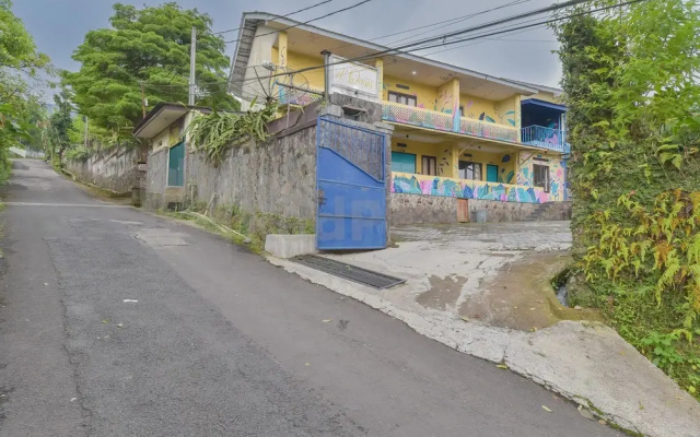 Villa dOasis 2 Puncak Mitra RedDoorz