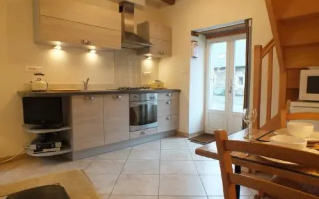 Gites De Lenvos