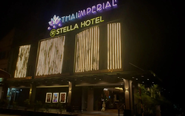 OYO 292 Stella Hotel