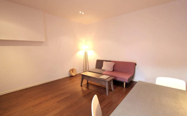 Quiet Apartment of 38m2 Bright with Pretty Terrace