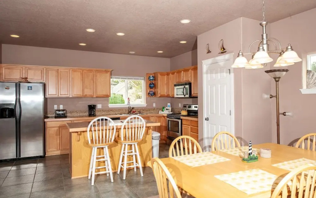 Serenity by the Sea - 3 Br Home
