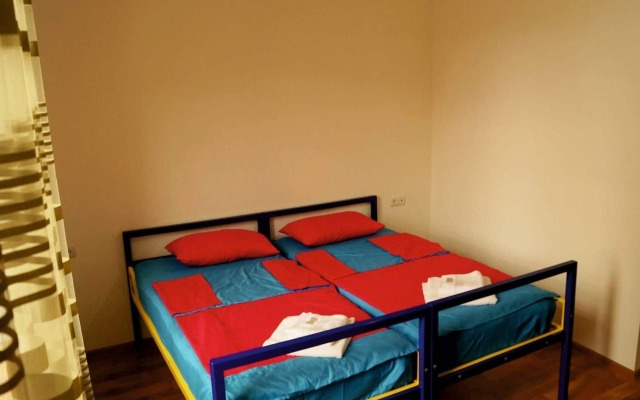 Отель Shat Lav Hostel Армения, Ереван - отзывы, цены и фото номеров - забронировать отель Shat Lav Hostel онлайн вид на фасад