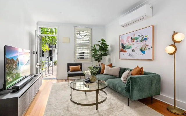 Charming 2-bed Terrace in the Heart of Surry Hills