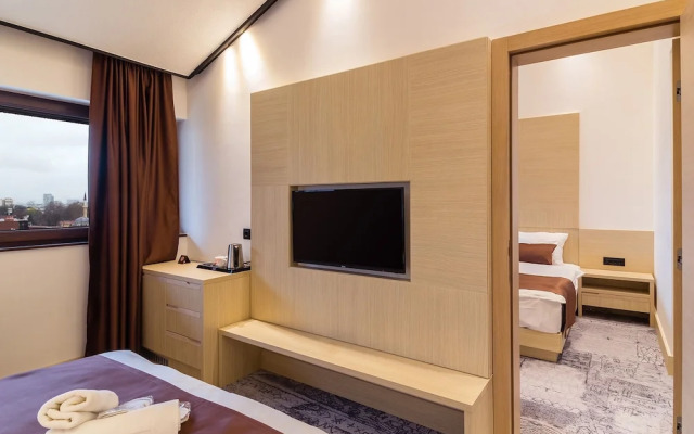 Hotel Boss