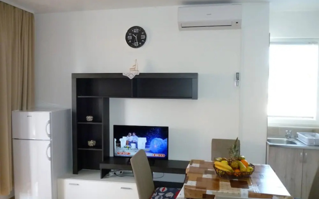 Apartments Tisa-with Seaview