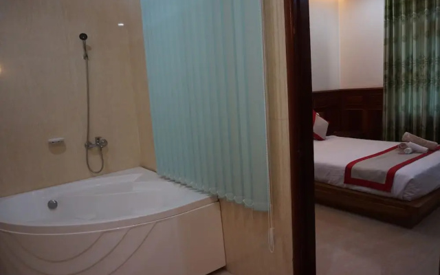 Double Lotus Hotel