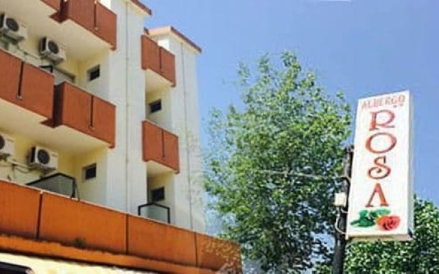 Hotel Rosa Римини вид на фасад