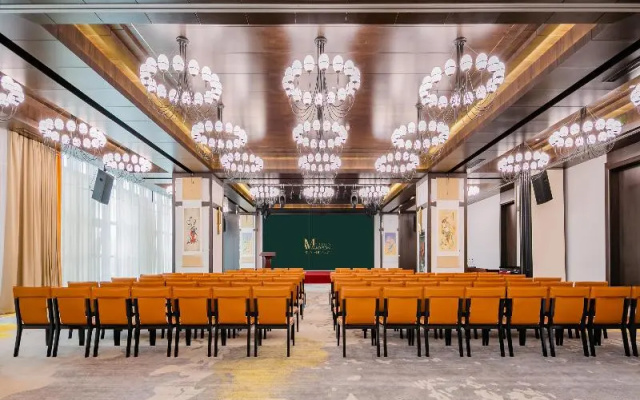 Grand Madison Hongjian Zhongchuan Airport