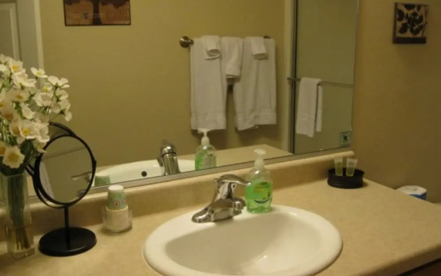 Steve Kidd 2 Bedroom Home