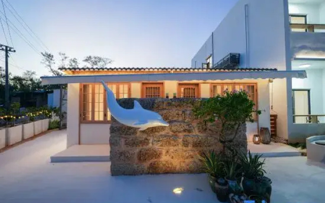 Phoenix · Xiugu Valley Pool Boutique Retreat