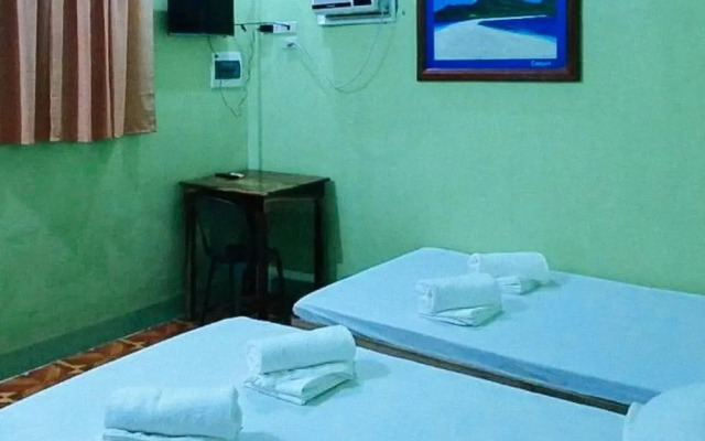 RedDoorz at July's Haven Seaside Pension Camiguin