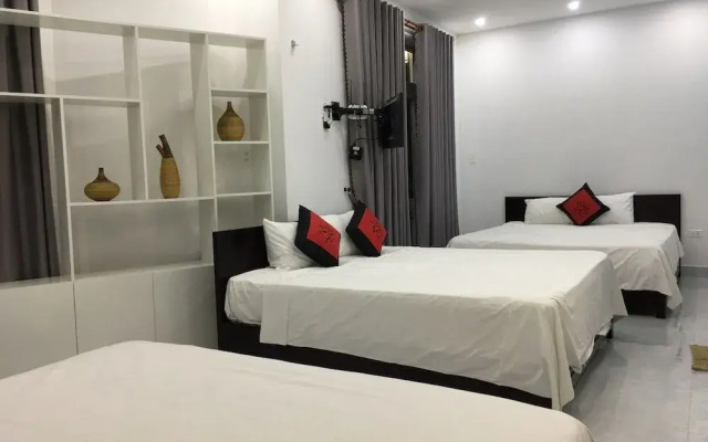 Happy Monkey Hostel