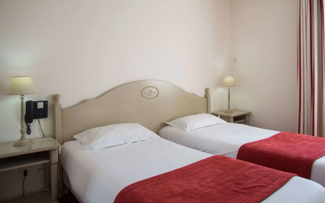 Brit Hotel Du Perche