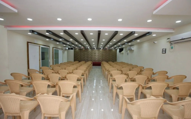 Sai Ramesh Apartments By OYO Rooms