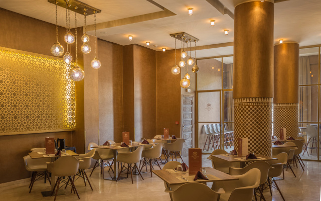 Отель Dellarosa Boutique Hotel & Spa
