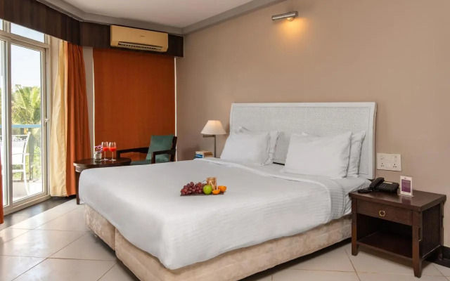 Living Room by Seasons Hotels