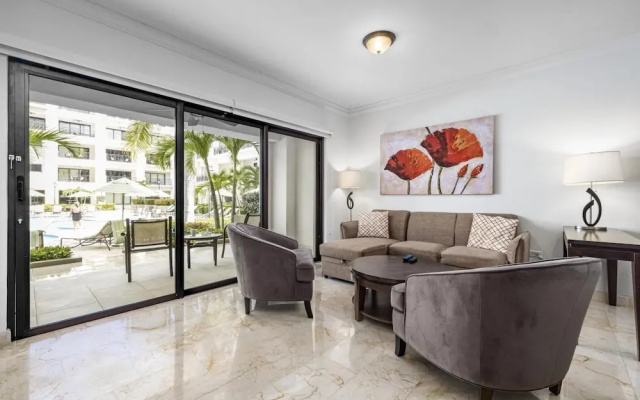 Beautiful One Bedroom Ground Level Palmaruba