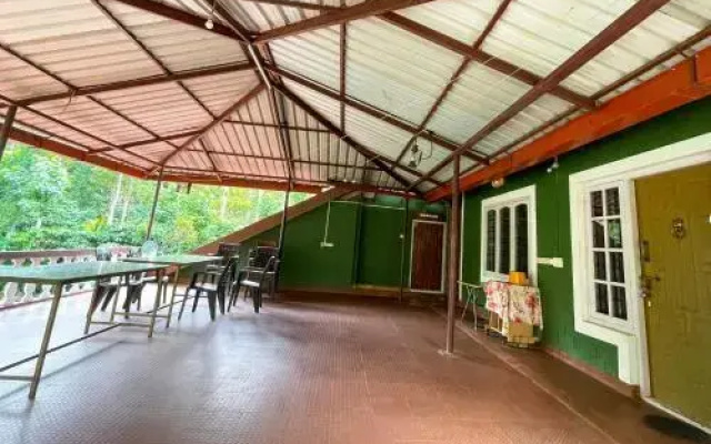 Chilipili Estate Stay