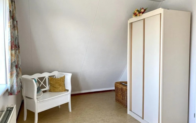 Comfortable Bungalow for 6 People,