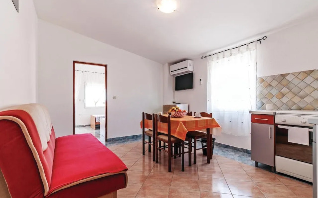 Beautiful Apartment in Vir With 1 Bedrooms and Wifi