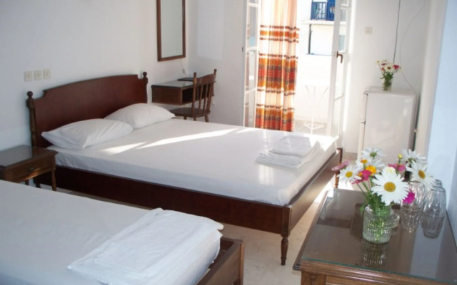 Adonis Hotel Naxos