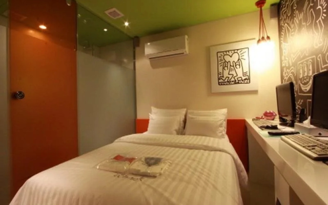 24 Guesthouse Sinchon Avenue