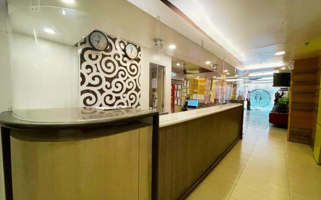 Hotel 99 Monumento Caloocan