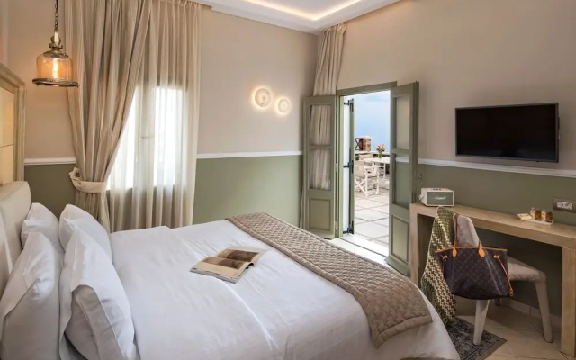 2 Bed Villa - Sleeps 4 - Pool - Private Chef