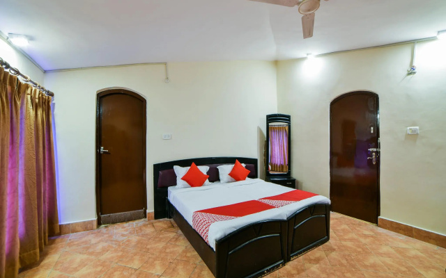 OYO 2294 Country Club Medchal