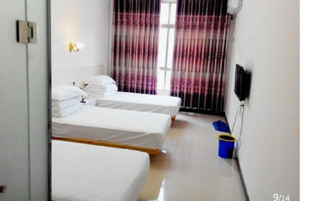 Lushi Jinyuan Hotel