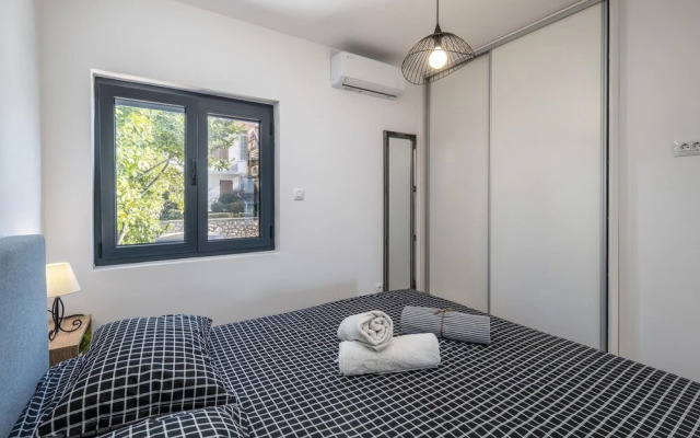 Amazing Apartment in Dramalj With 2 Bedrooms and Wifi