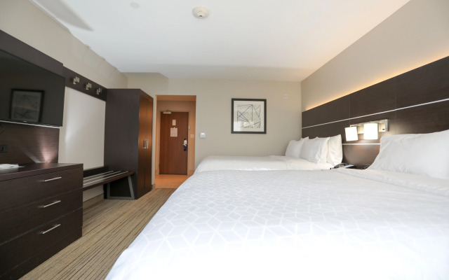 Holiday Inn Express & Suites Forney by IHG