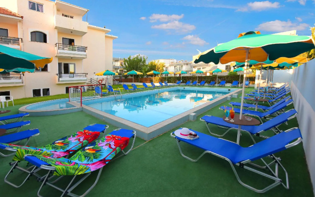 Anixis Hotel