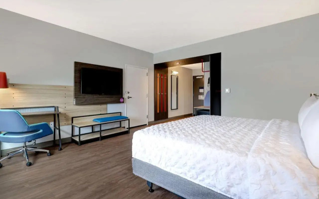 Holiday Inn Htl Stes Lithia Sp